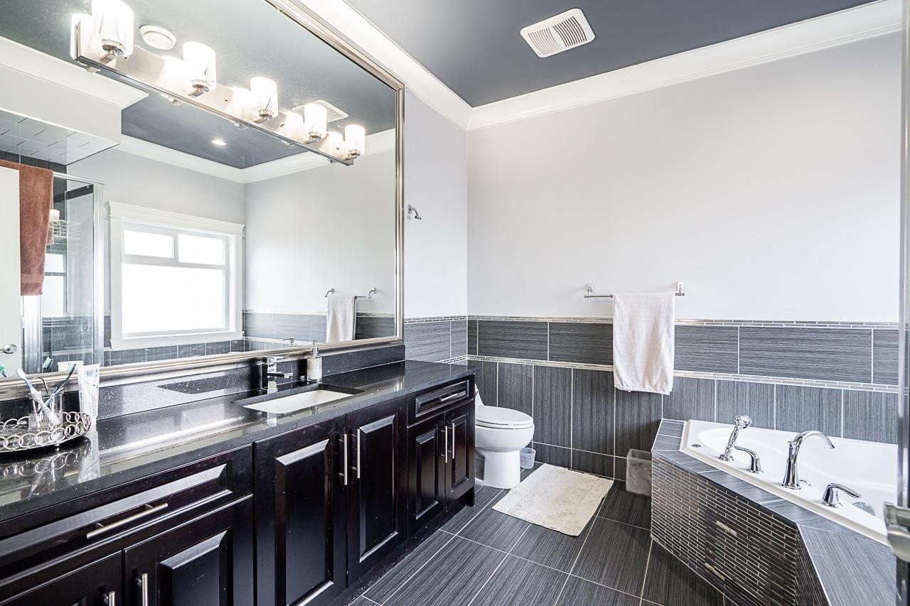 









9316


125

Street,
Surrey,




BC
V3V 4X6

