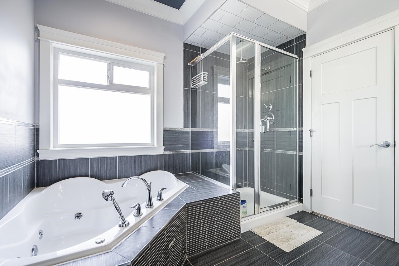 









9316


125

Street,
Surrey,




BC
V3V 4X6

