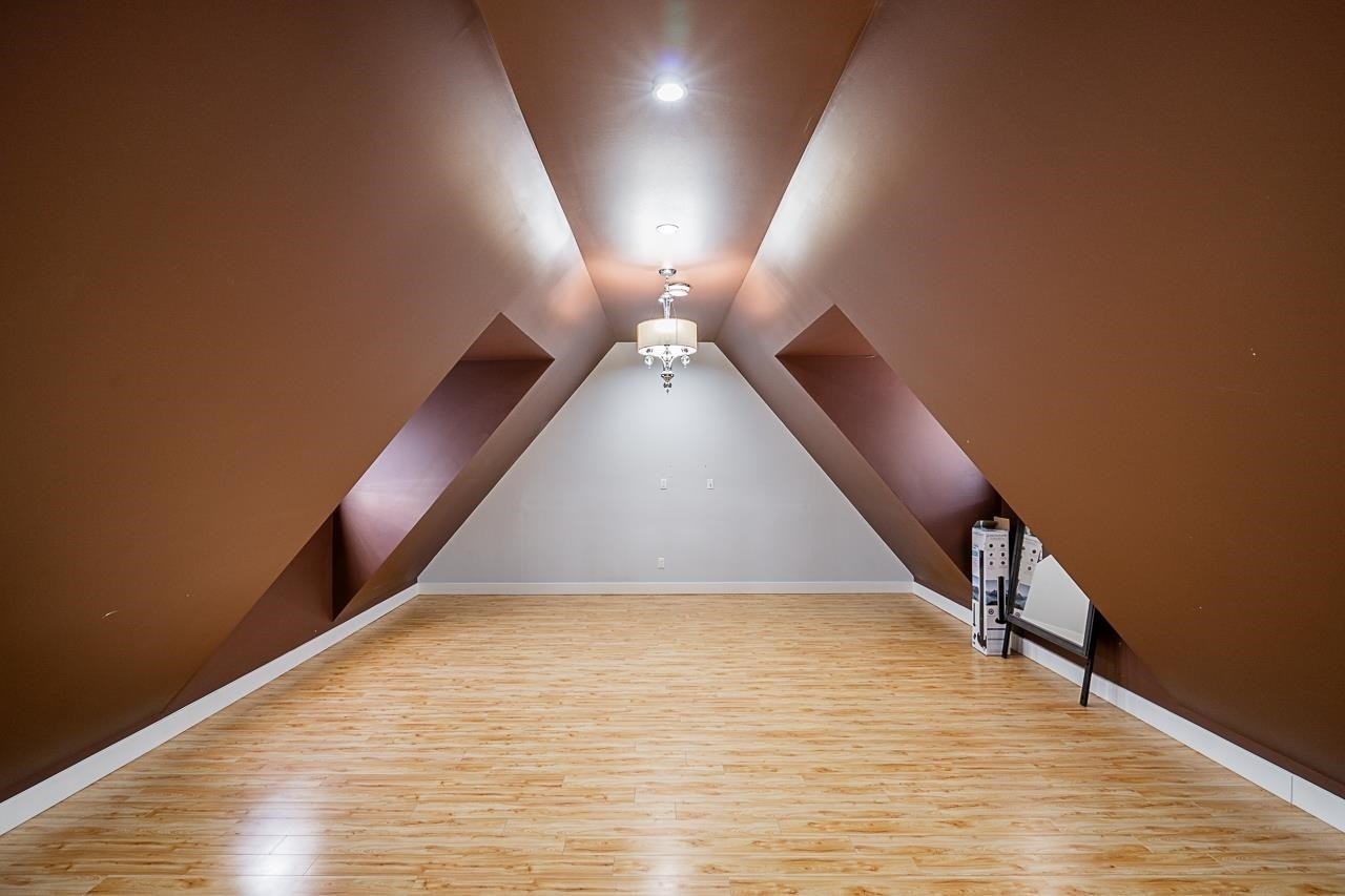 









9316


125

Street,
Surrey,




BC
V3V 4X6

