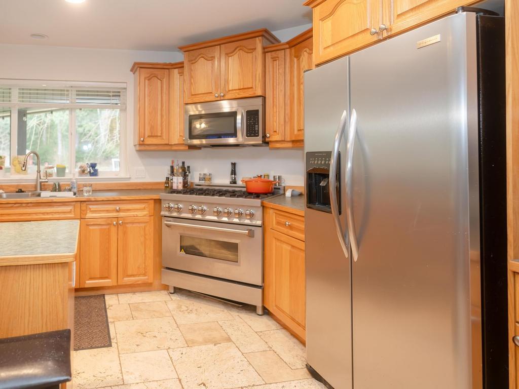 









12236


Powell

Street,
Mission,




BC
V4S 1C1

