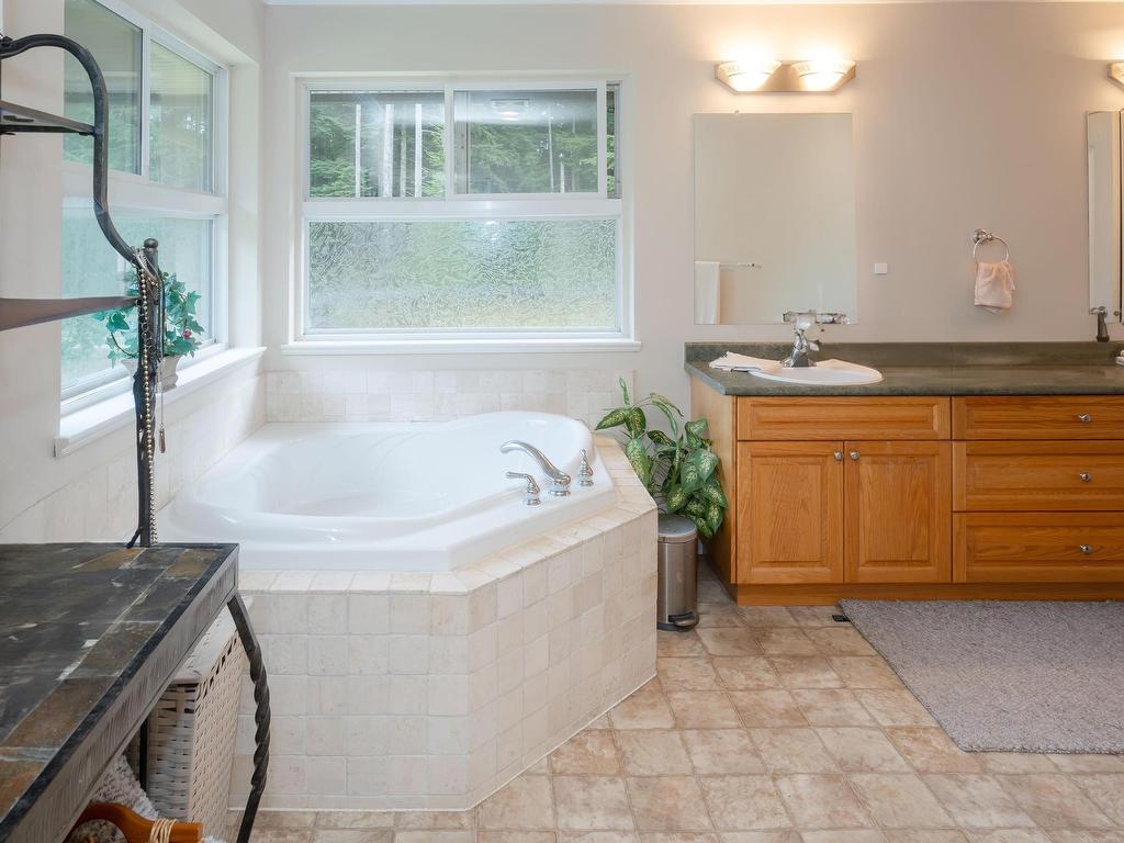









12236


Powell

Street,
Mission,




BC
V4S 1C1

