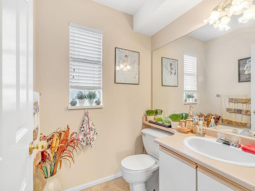 









13930


72

Avenue, 2,
Surrey,




BC
V3W 0J8

