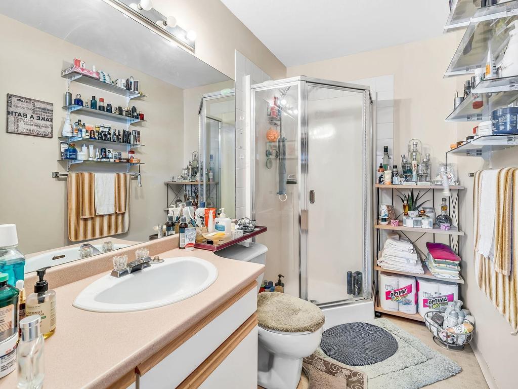 









13930


72

Avenue, 2,
Surrey,




BC
V3W 0J8

