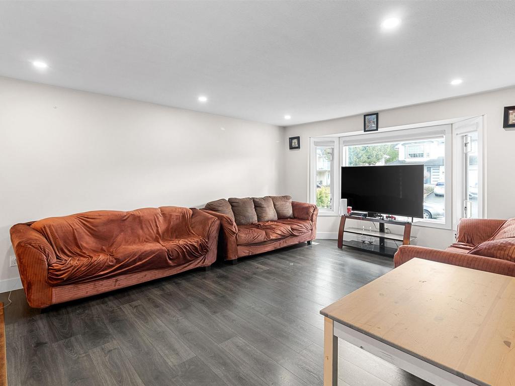 









32105


Rogers

Avenue,
Abbotsford,




BC
V2T 5B7

