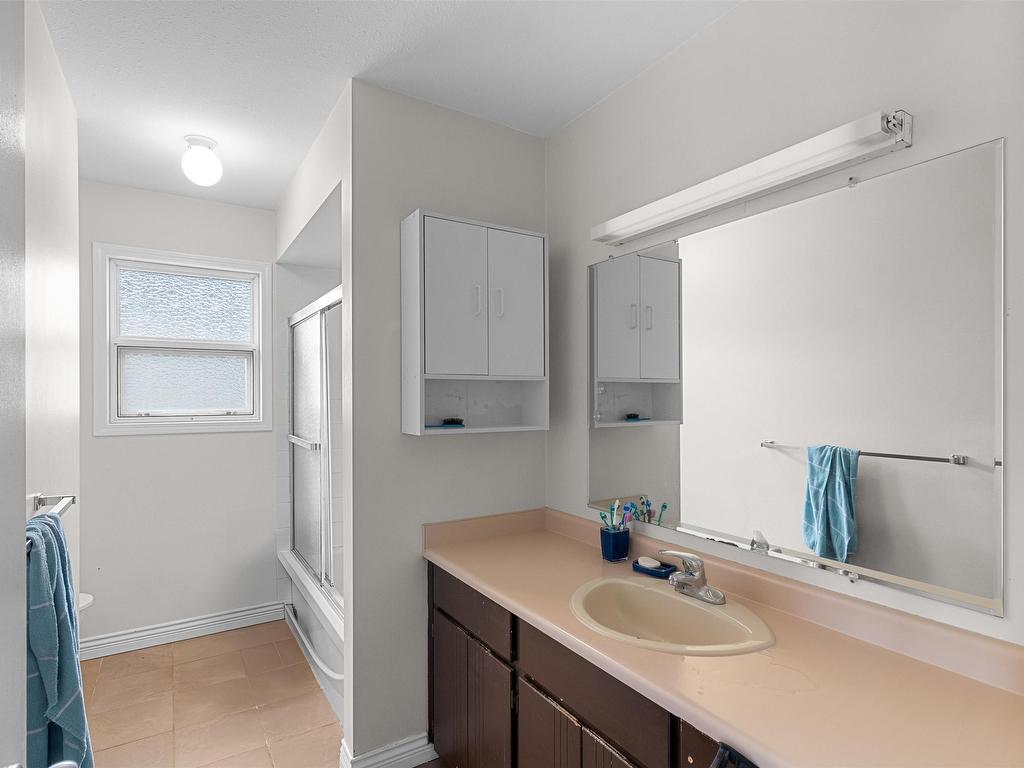 









32105


Rogers

Avenue,
Abbotsford,




BC
V2T 5B7

