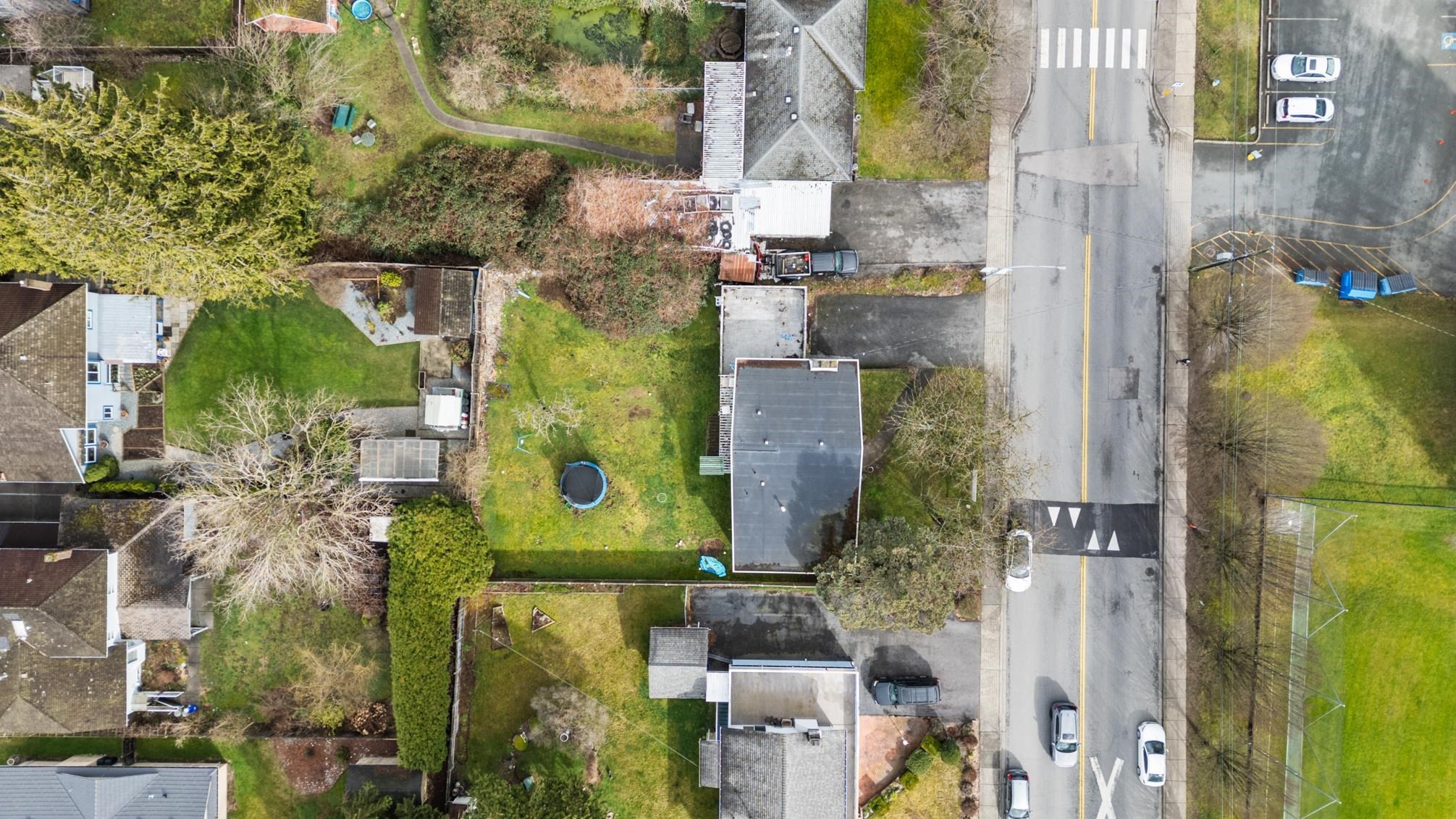 









9185


112

Street,
Delta,




BC
V4C 4X7

