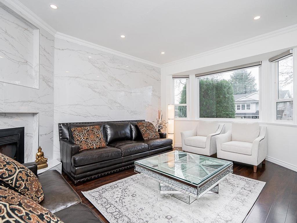 









8676


146a

Street,
Surrey,




BC
V3S 6N7

