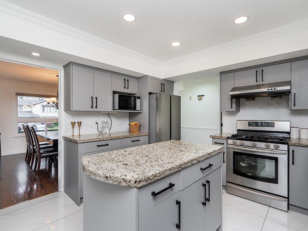 









8676


146a

Street,
Surrey,




BC
V3S 6N7


