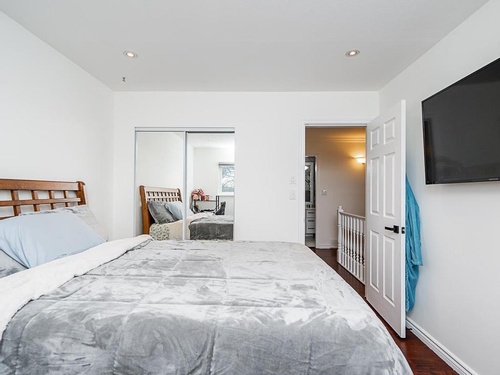 









8676


146a

Street,
Surrey,




BC
V3S 6N7

