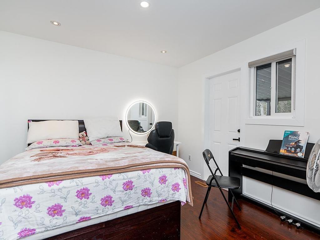 









8676


146a

Street,
Surrey,




BC
V3S 6N7

