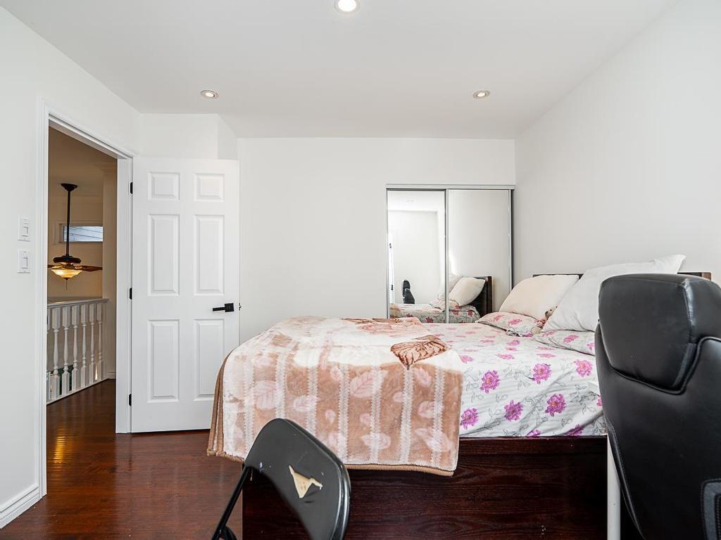 









8676


146a

Street,
Surrey,




BC
V3S 6N7

