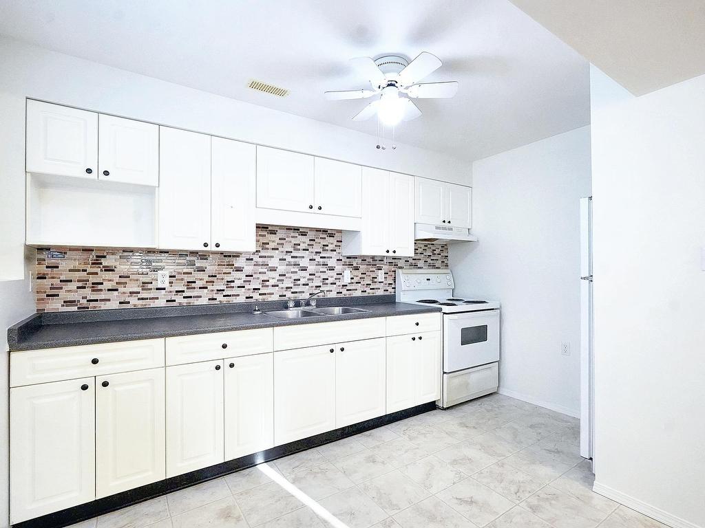 









3722


197a

Street,
Langley,




BC
V3A 1B7

