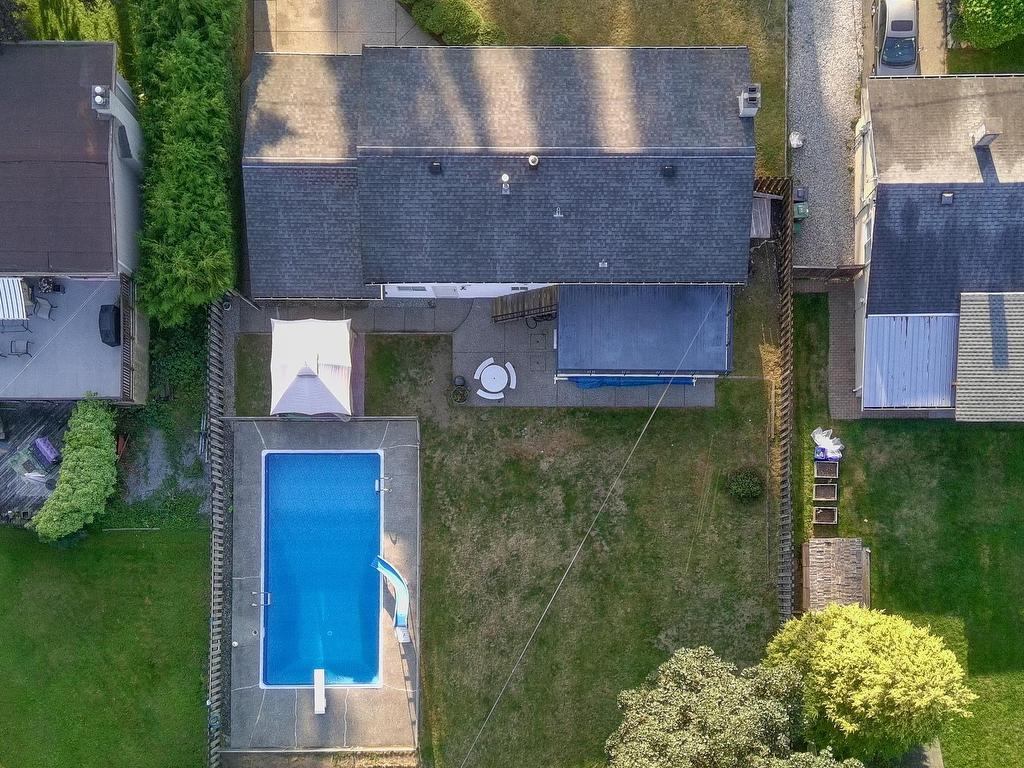 









3722


197a

Street,
Langley,




BC
V3A 1B7

