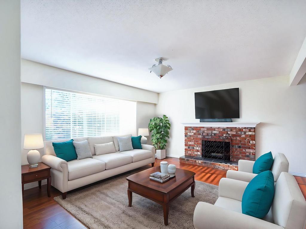 









3722


197a

Street,
Langley,




BC
V3A 1B7

