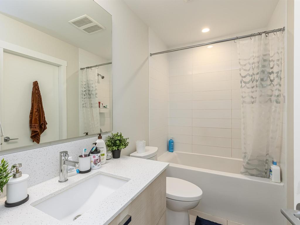 









10838


Whalley

Boulevard, 406,
Surrey,




BC
V3R 0G8

