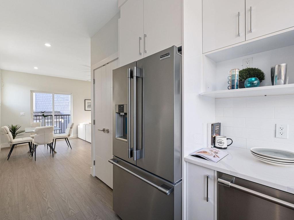 









14391


61a

Avenue, 4,
Surrey,




BC
V3X 0E5

