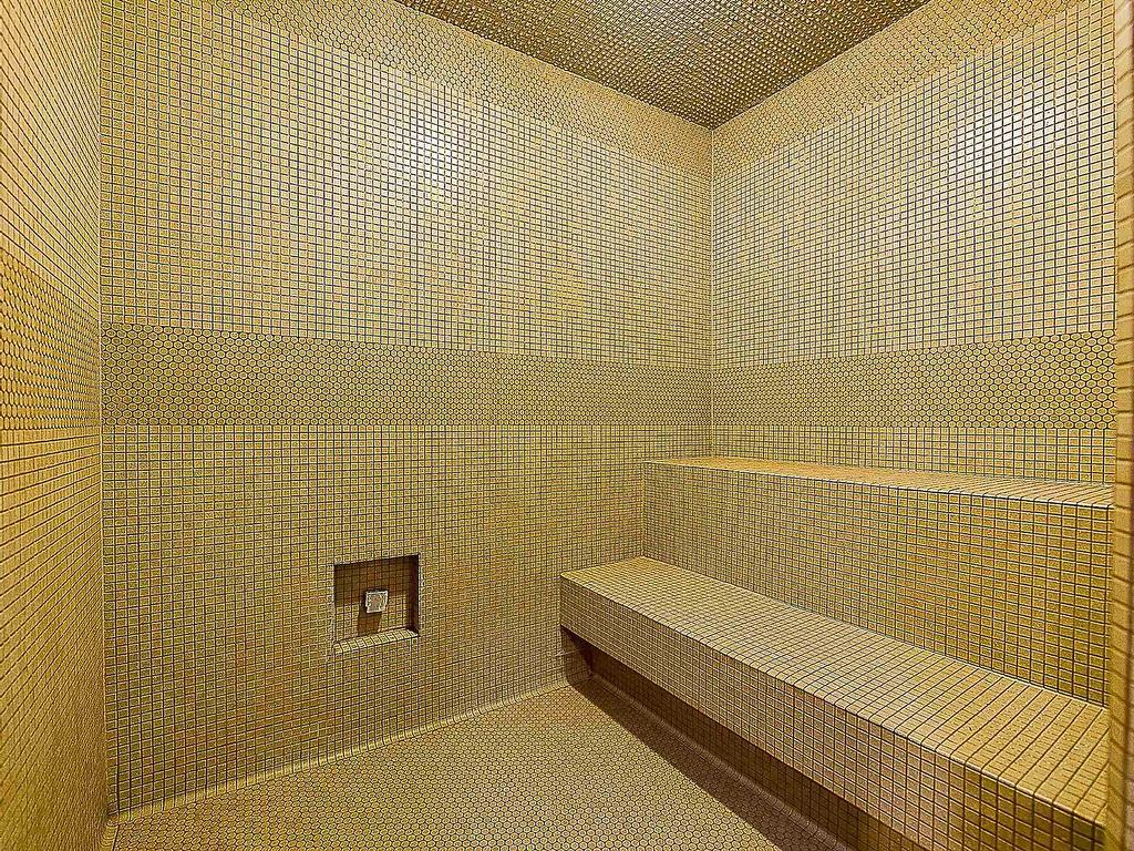 









9981


Whalley

Boulevard, 2503,
Surrey,




BC
V3T 0G6

