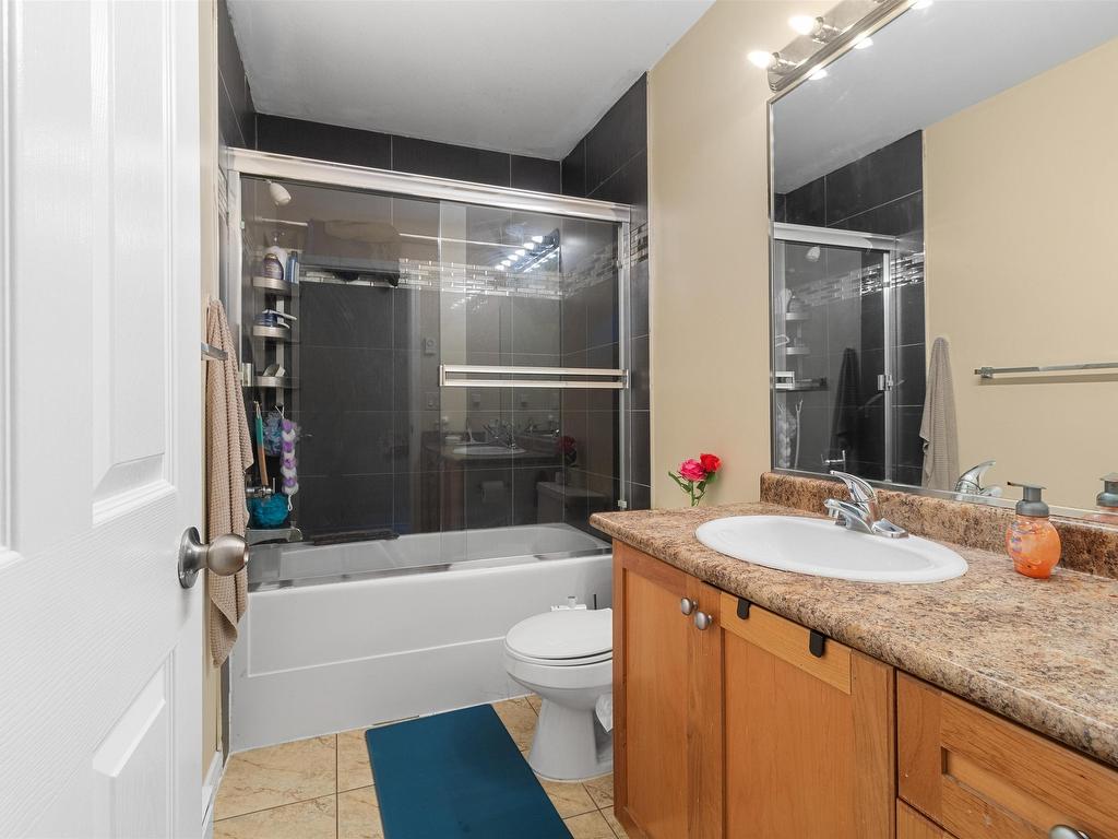 









12730


66

Avenue, 18,
Surrey,




BC
V3W 2A9

