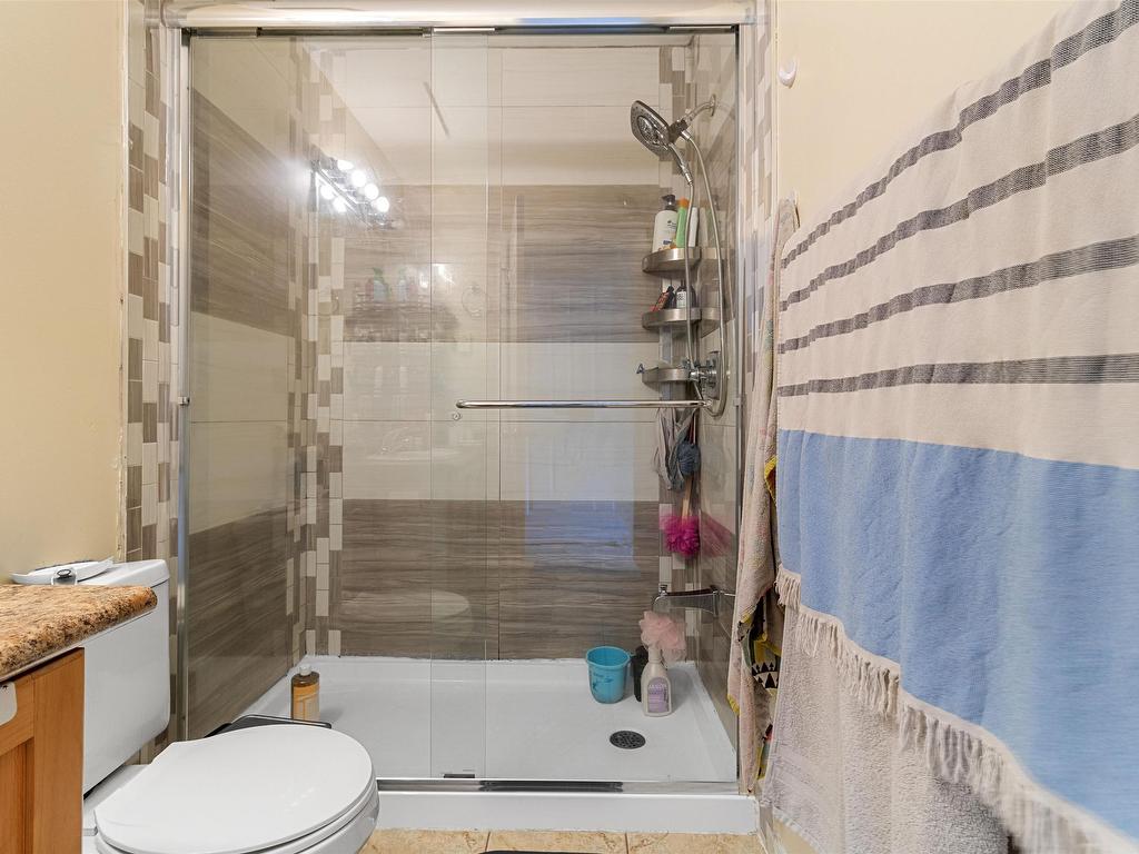 









12730


66

Avenue, 18,
Surrey,




BC
V3W 2A9

