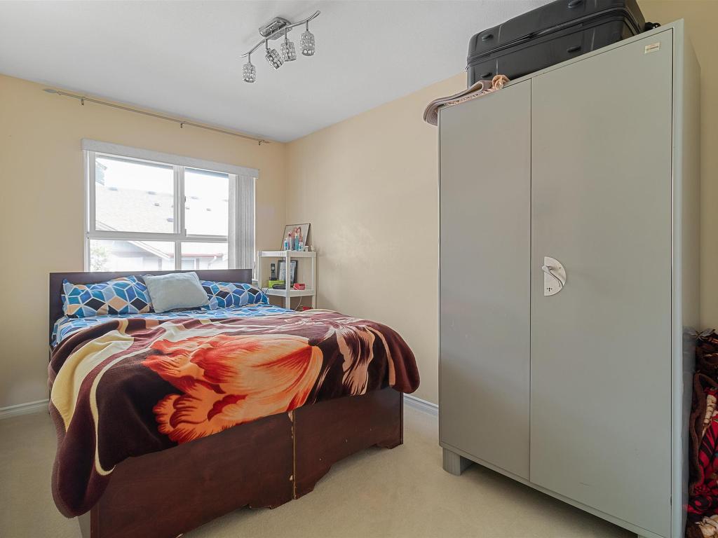 









12730


66

Avenue, 18,
Surrey,




BC
V3W 2A9

