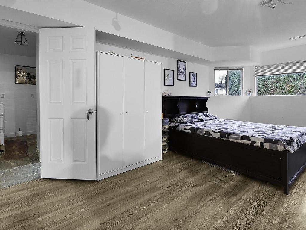 









19037


60

Avenue,
Surrey,




BC
V3S 8A1

