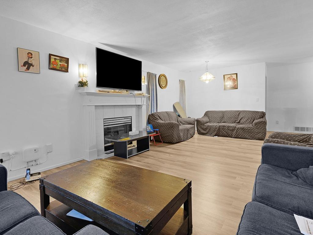 









19037


60

Avenue,
Surrey,




BC
V3S 8A1

