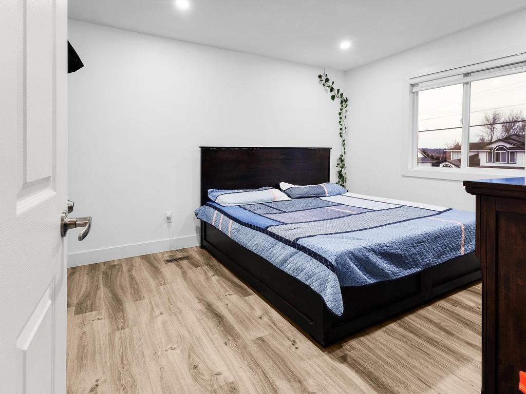 









19037


60

Avenue,
Surrey,




BC
V3S 8A1

