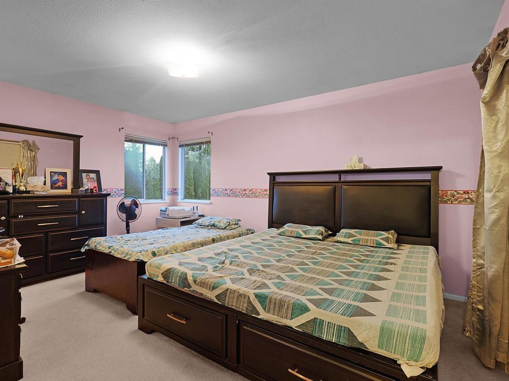 









19037


60

Avenue,
Surrey,




BC
V3S 8A1

