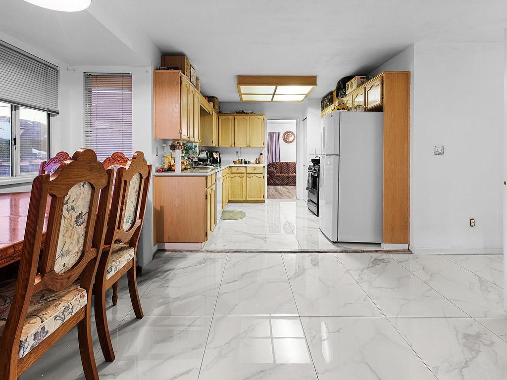 









19037


60

Avenue,
Surrey,




BC
V3S 8A1

