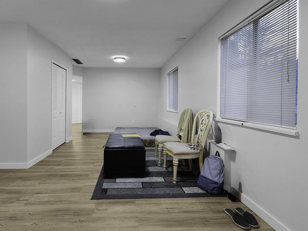 









19037


60

Avenue,
Surrey,




BC
V3S 8A1

