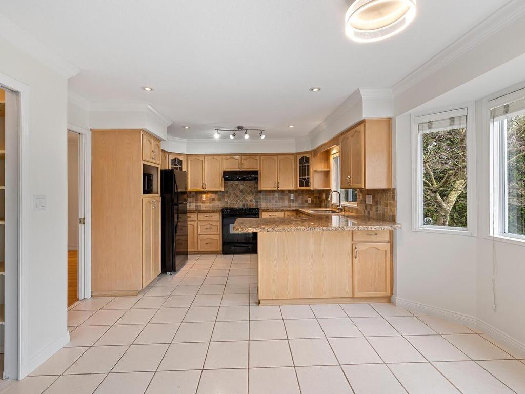 









13346


60

Avenue,
Surrey,




BC
V3X 2M2


