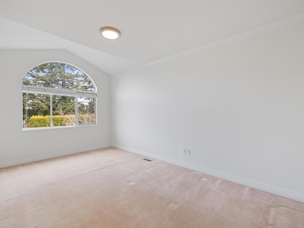 









13346


60

Avenue,
Surrey,




BC
V3X 2M2

