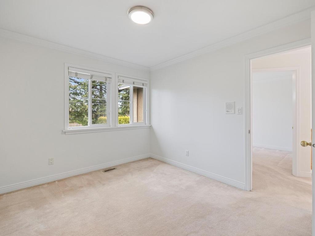 









13346


60

Avenue,
Surrey,




BC
V3X 2M2

