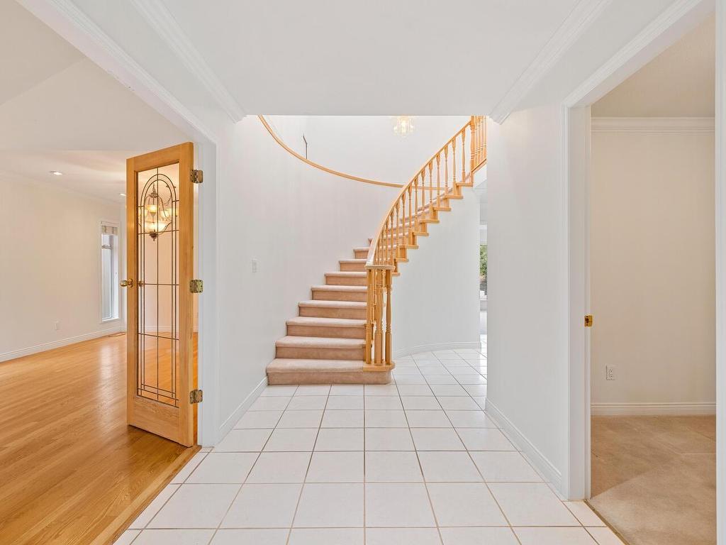 









13346


60

Avenue,
Surrey,




BC
V3X 2M2

