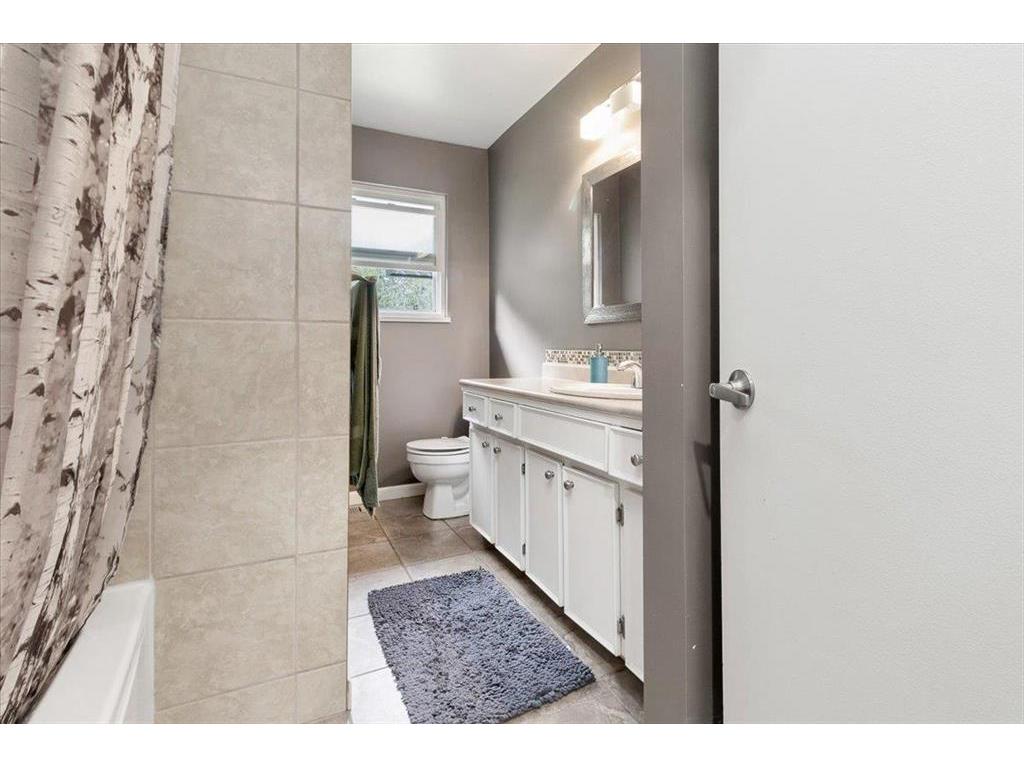 









7125


114a

Street,
Delta,




BC
V4E 1X3

