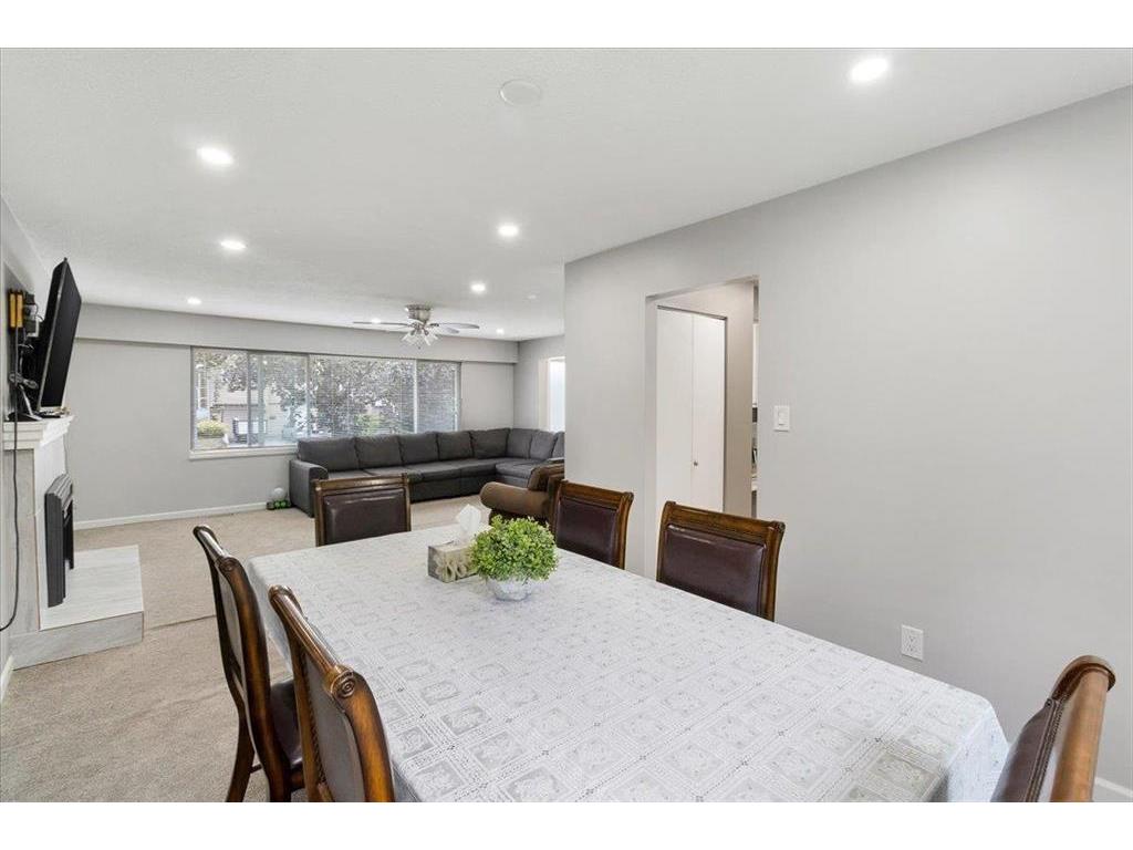 









7125


114a

Street,
Delta,




BC
V4E 1X3


