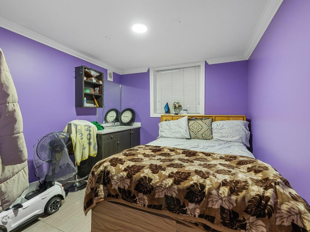 









6250


142b

Street,
Surrey,




BC
V3X 0B7


