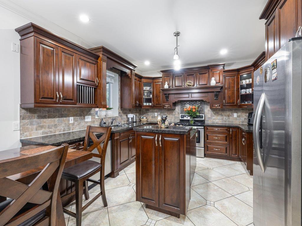 









6250


142b

Street,
Surrey,




BC
V3X 0B7

