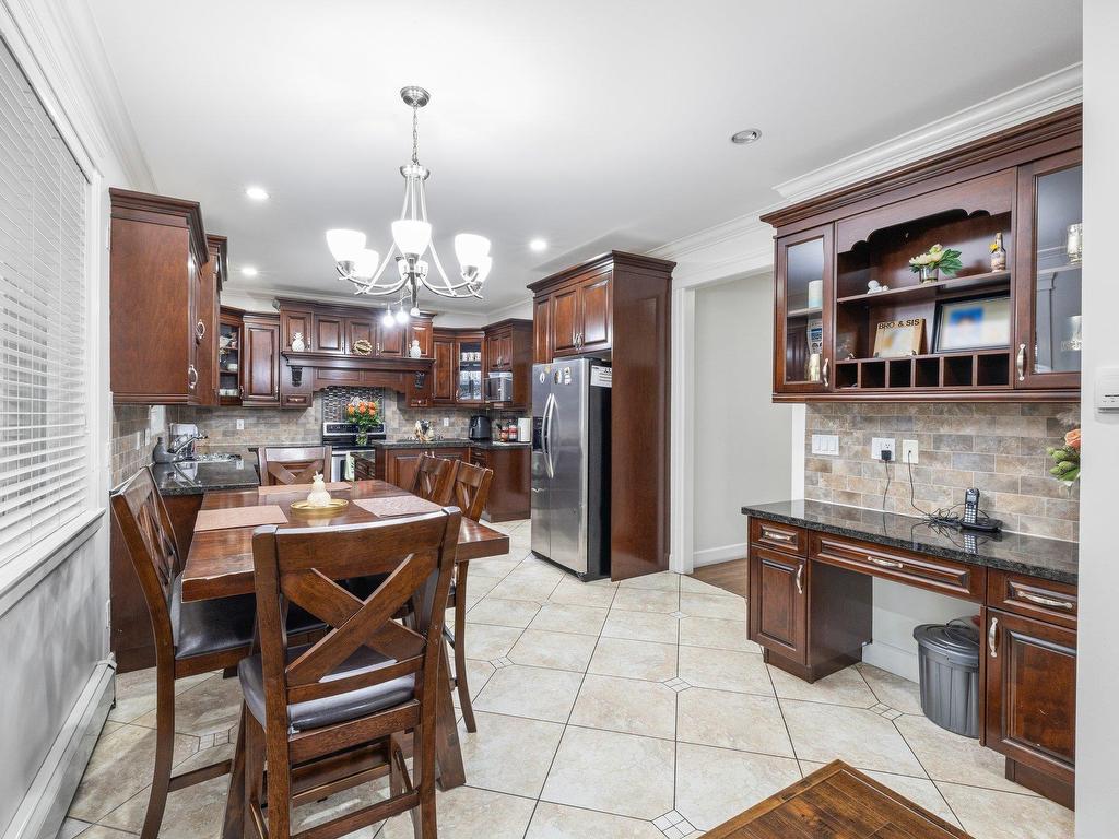 









6250


142b

Street,
Surrey,




BC
V3X 0B7

