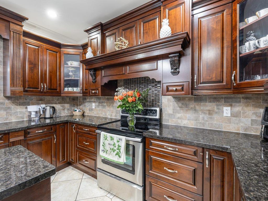 









6250


142b

Street,
Surrey,




BC
V3X 0B7

