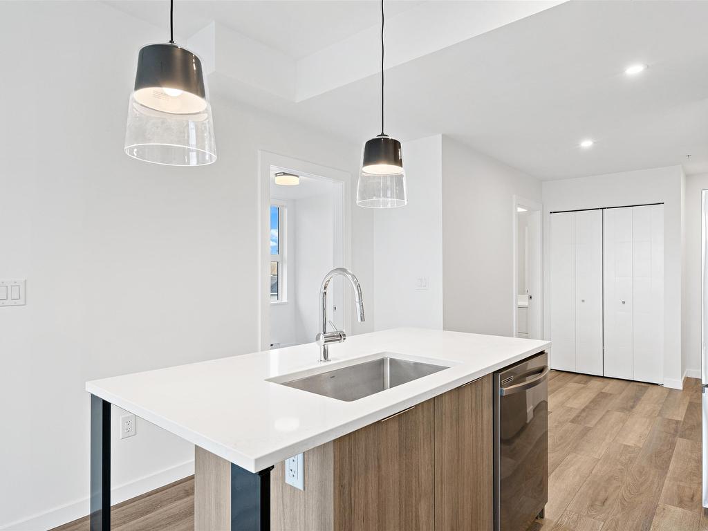 









20695


Eastleigh

Crescent, 401,
Langley,




BC
V3A 0P7


