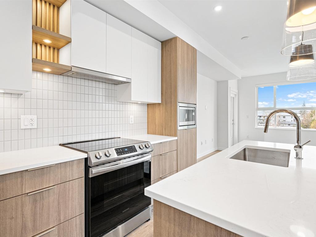 









20695


Eastleigh

Crescent, 401,
Langley,




BC
V3A 0P7

