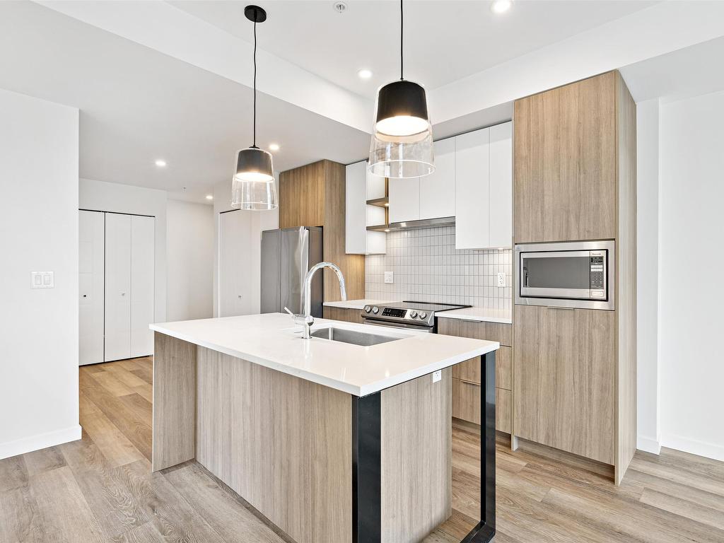 









20695


Eastleigh

Crescent, 401,
Langley,




BC
V3A 0P7

