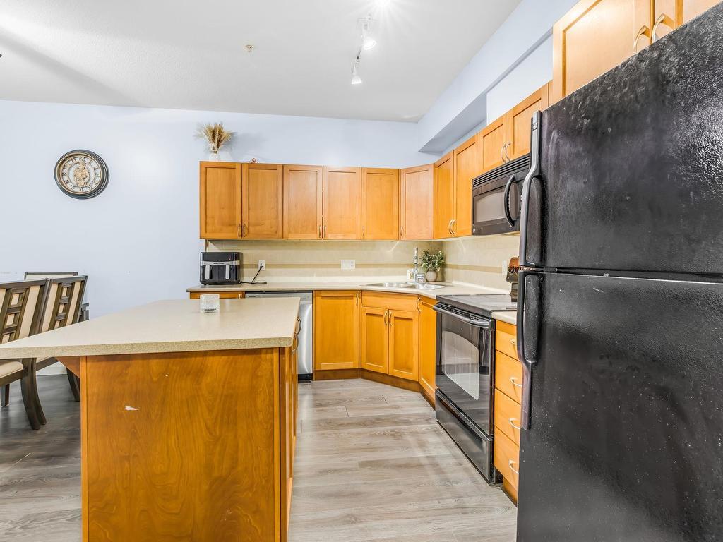 









33318


Bourquin

Crescent East, 203,
Abbotsford,




BC
V2S 0A6

