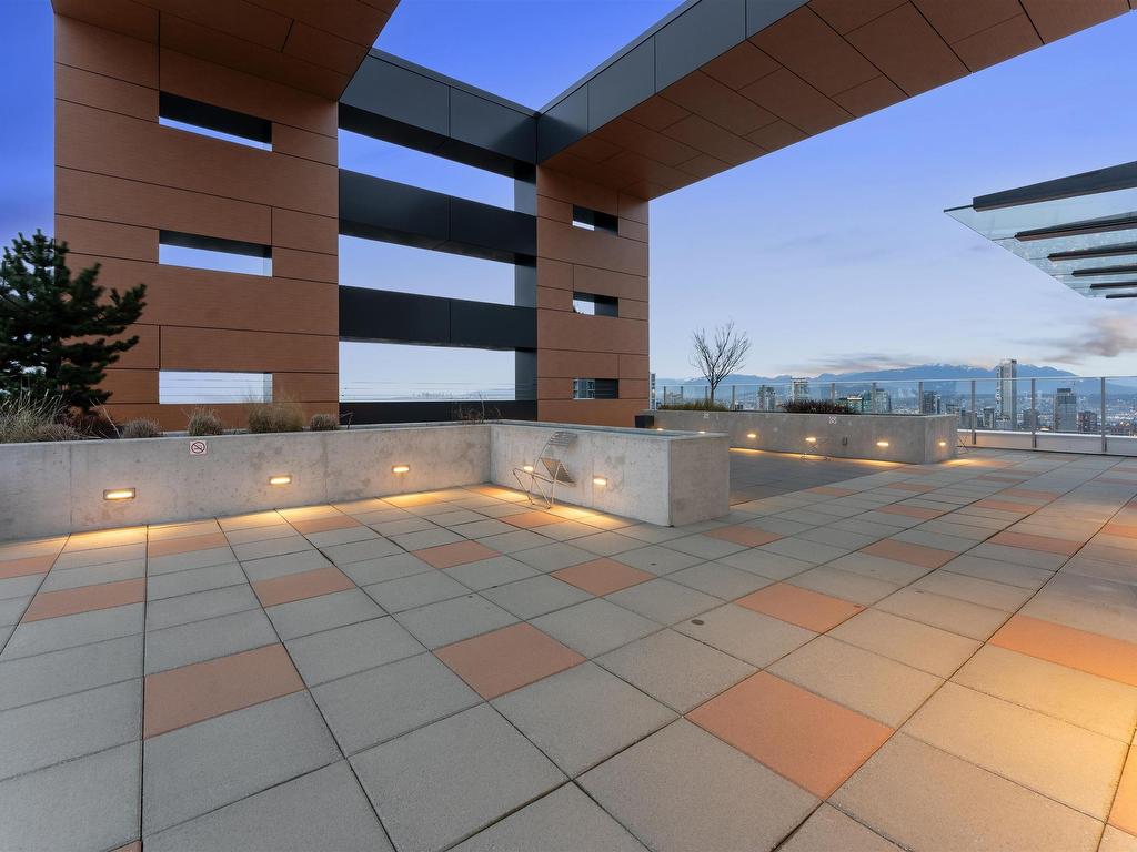 









13615


Fraser

Highway, 1001,
Surrey,




BC
V3T 0P7

