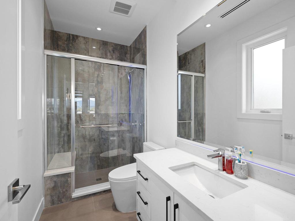 









14714


111a

Avenue,
Surrey,




BC
V3R 2E1

