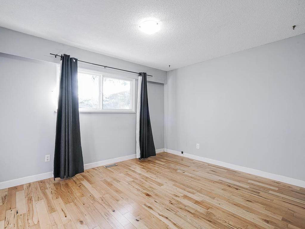 









1806


156

Street,
Surrey,




BC
V4A 4T6

