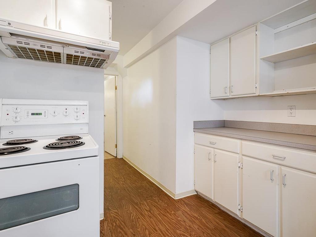 









1806


156

Street,
Surrey,




BC
V4A 4T6

