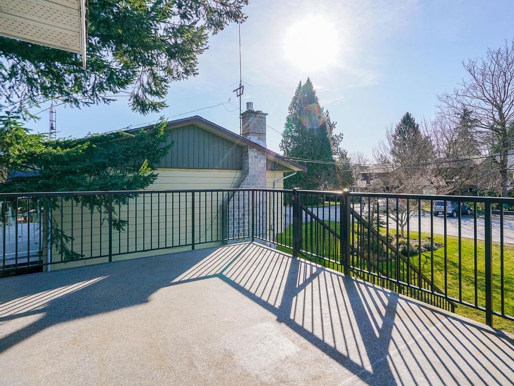 









1806


156

Street,
Surrey,




BC
V4A 4T6

