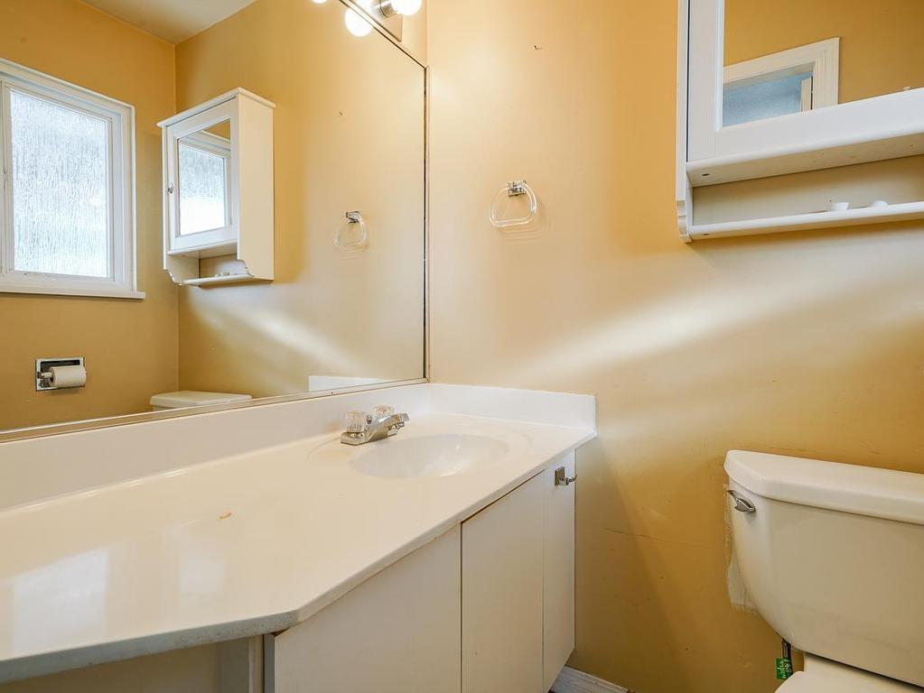 









1806


156

Street,
Surrey,




BC
V4A 4T6

